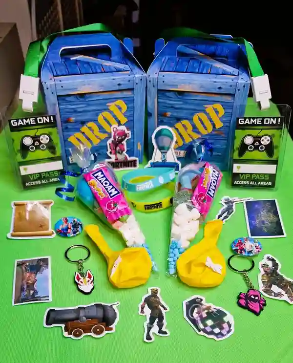 Fortnite party boxes with sweet cones, VIP gamer lanyards and themed party extras