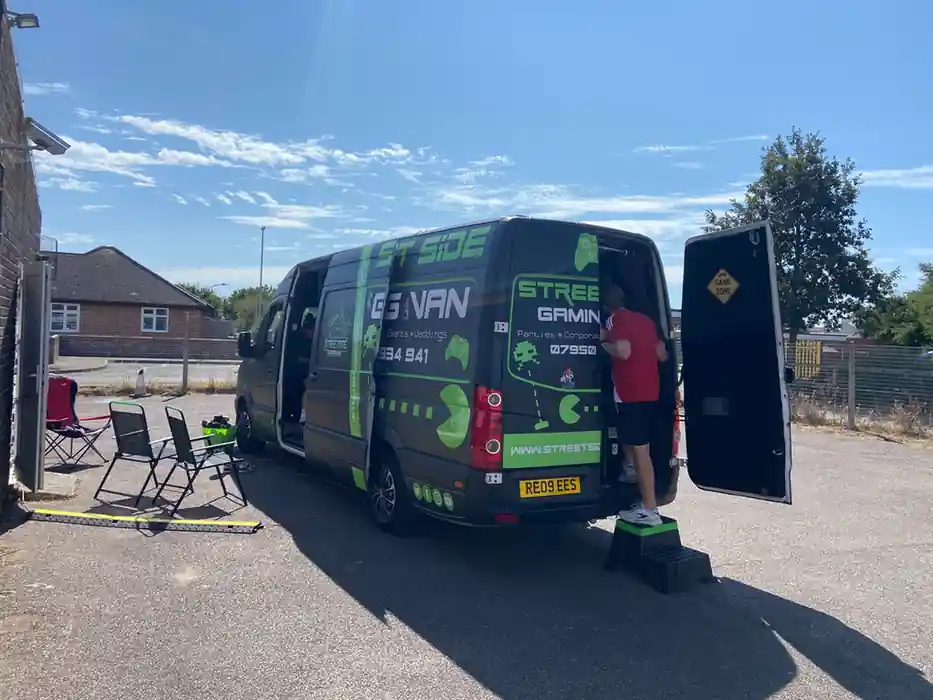 Streetside Gaming Bus at Thrive HAF activities for children.